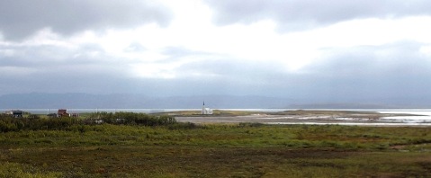 Sur la péninsule du Varanger, il faisait froid, humide, du vent. Le cuir gorgé de flotte, les doigts gelés, les affaires trempées. 20 juin / 13h / 70'05 °N
